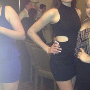 Bodycon mockneck black dress with slits